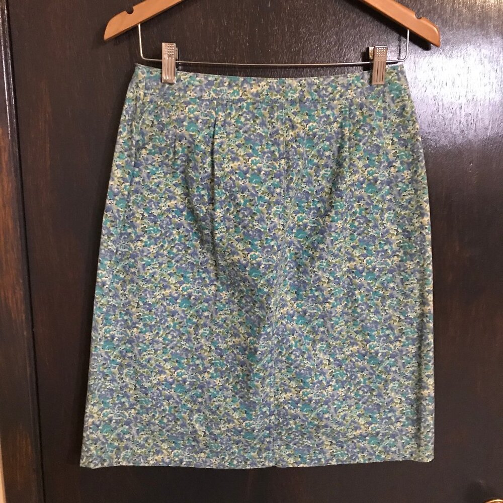 Eddie Bauer Ladies Floral Cotton Skirt Size 6 NEW WITHOUT TAGS